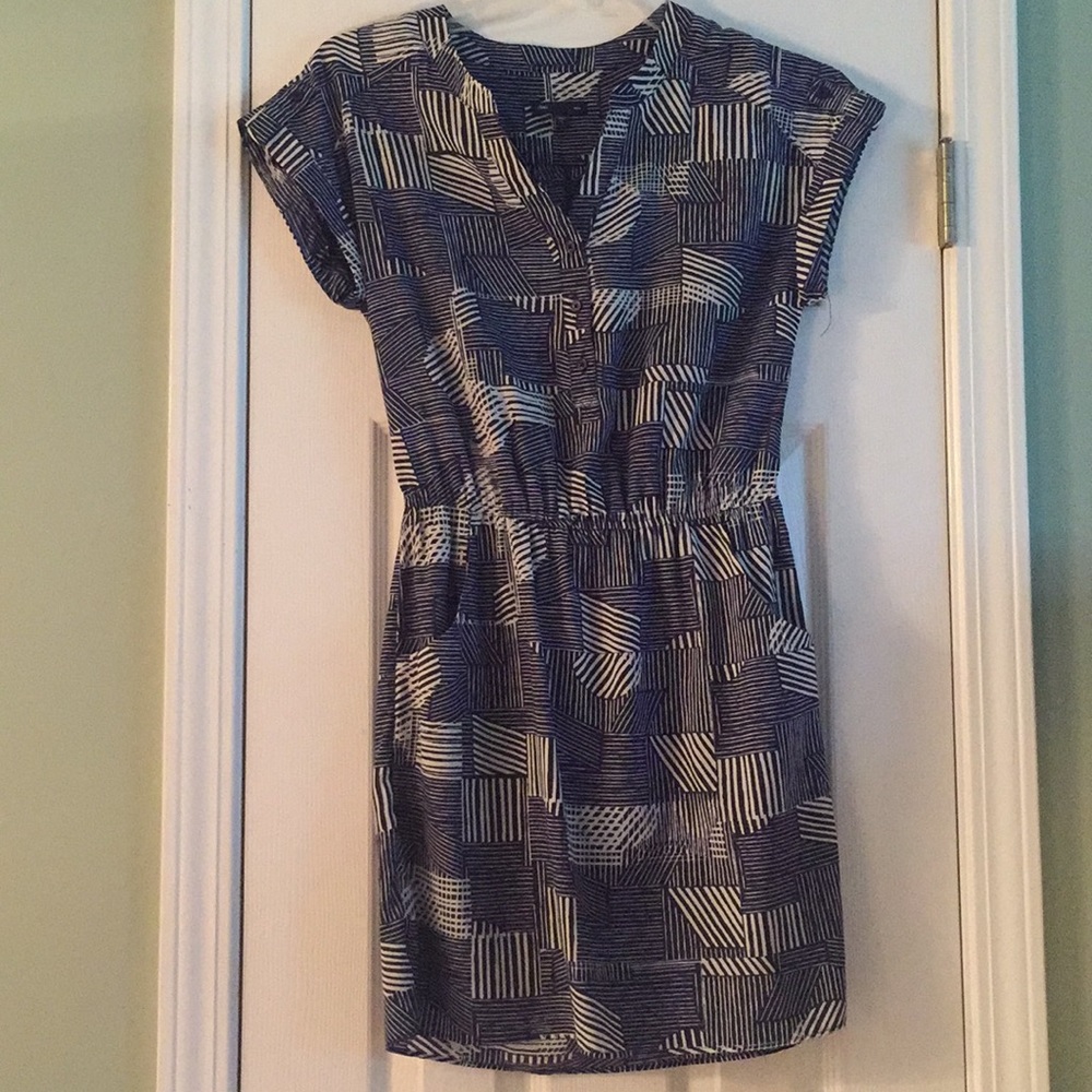 Gap navy and white dress